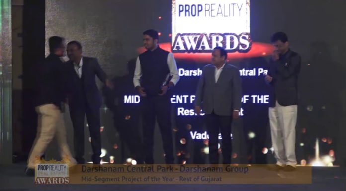 Winner of Prop Reality Real Estate Awards 2017 – DARSHANAM CENTRAL PARK,VADODARA.