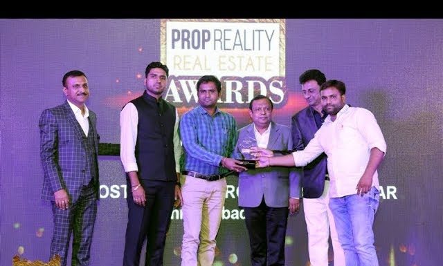 Winner of Prop Reality Real Estate Awards 2017 – SHREE HARI GIFT CITY, AHMEDABAD.