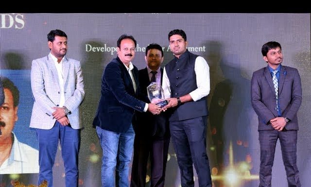 Winner of Prop Reality Real Estate Awards 2017 – SHIV VATIKA, SHIVALAYA GROUP, VADODARA.
