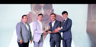 Prop Reality Real Estate Awards 2017 – Mr. Anil Bakeri accepted Life time Achievement Award